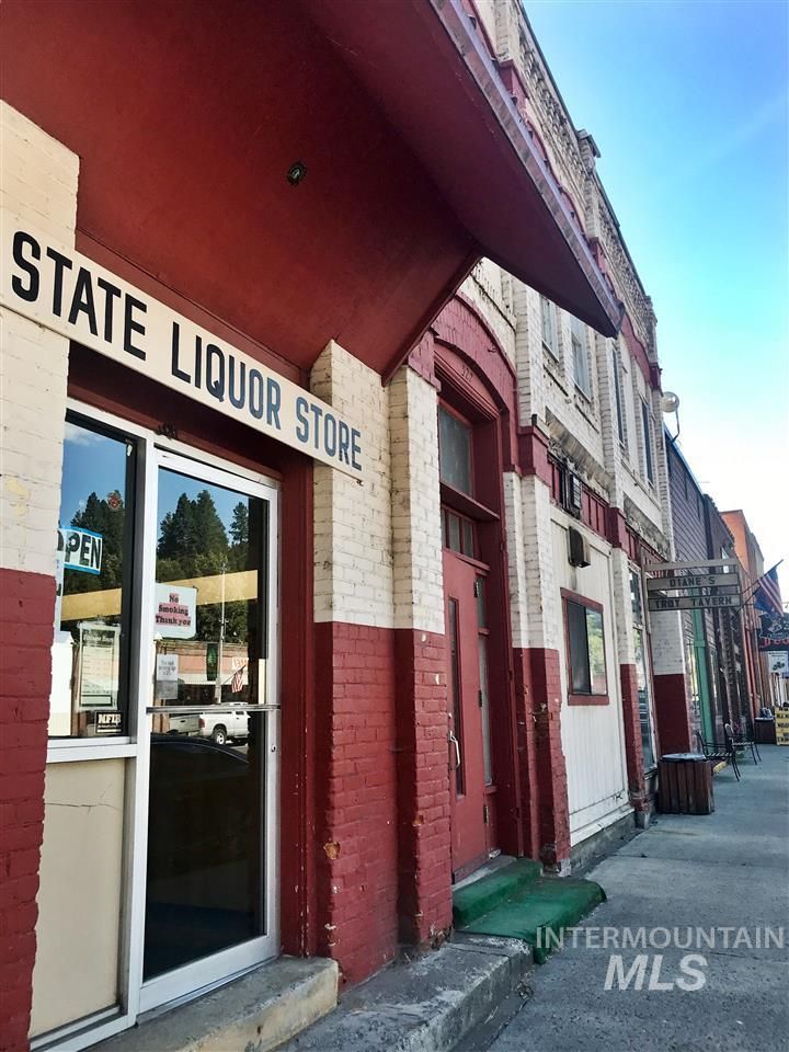 525 State Hwy 8, Troy, ID 83871